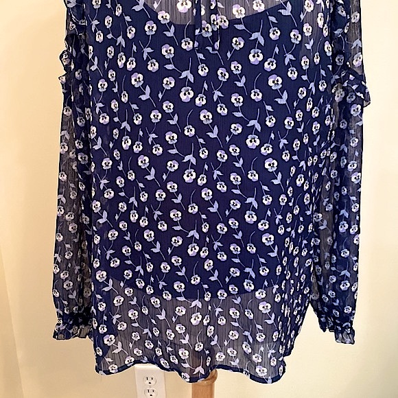 Liz Claiborne Blue Ditsy Floral Semi Sheer Ruffle Long Sleeves Tie Up Blouse XXL - Picture 3 of 14